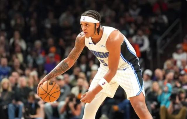 半岛体育APP-近6战场均32+9+6魔术队史首人 班凯罗迈向全明星